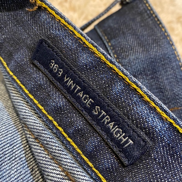 Lucky Brand Straight Jeans (32 x 34) - Picture 4 of 7